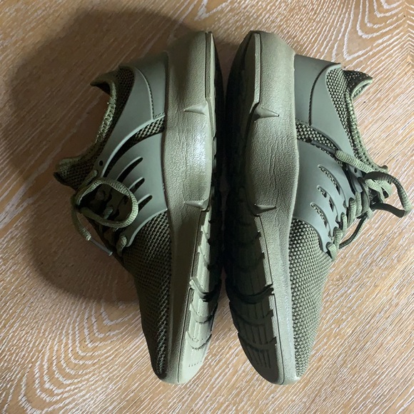 Women’s Military Green Knit Fashion Sneaker 37 - Picture 3 of 7